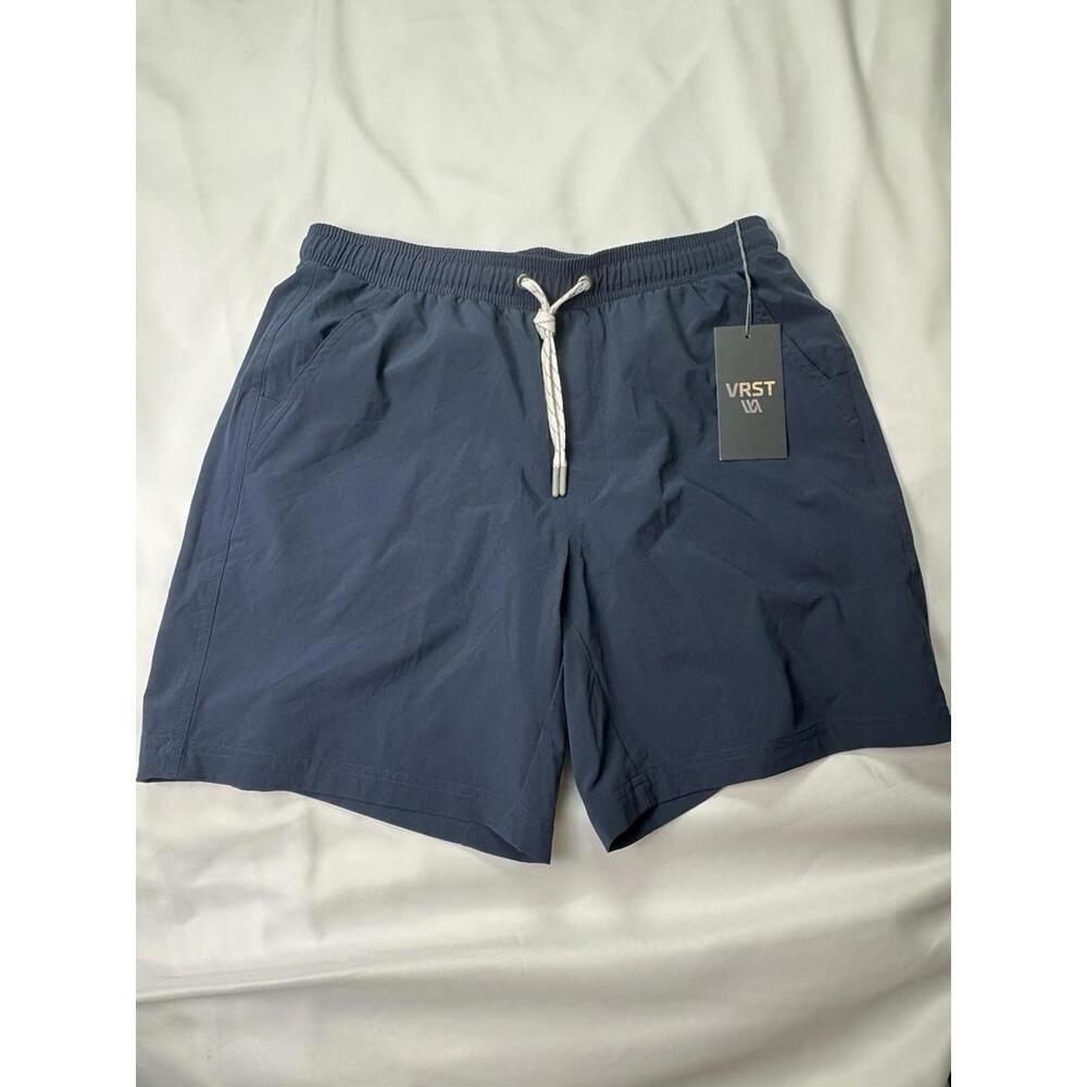 VRST Men's All-In Shorts  Blue Size M  Athletic New (Item 46 )